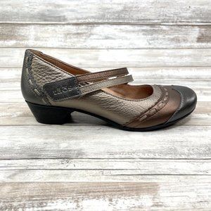 Taos Footwear Women's Sandals - Black and Brown